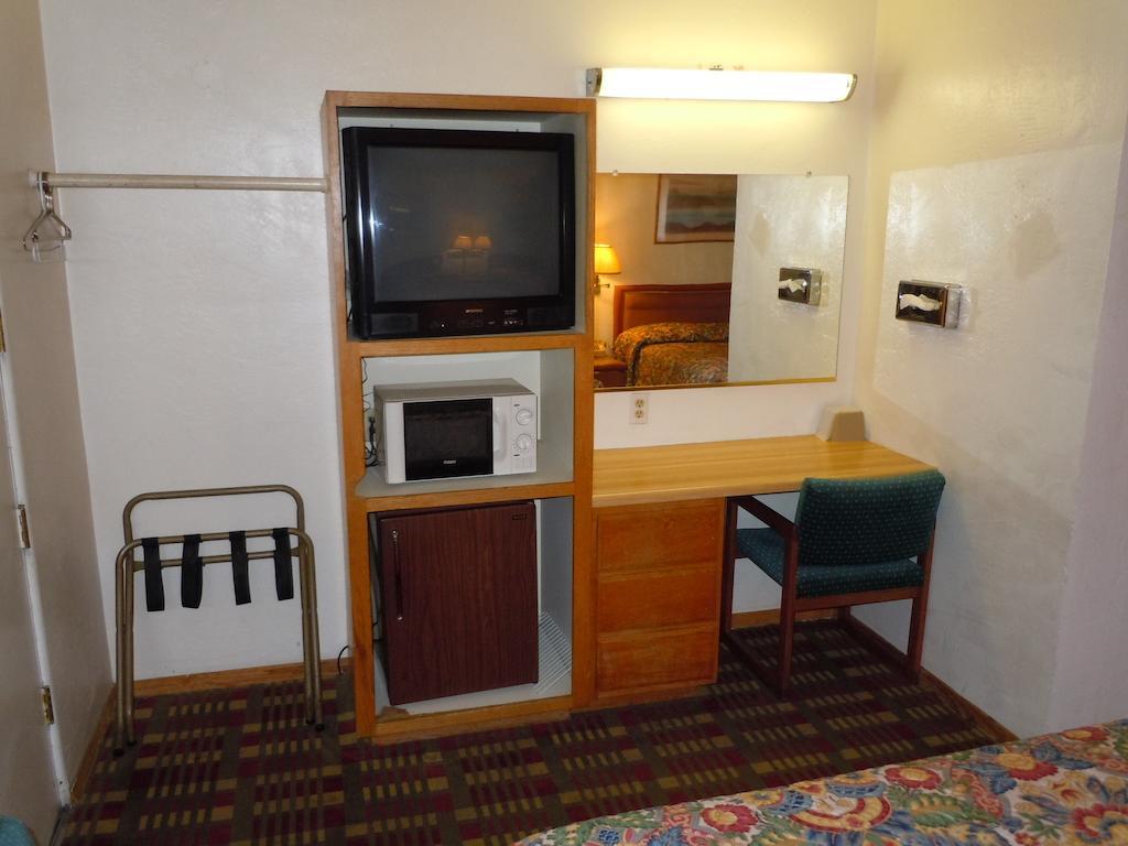 Value Inn Фаллон Экстерьер фото