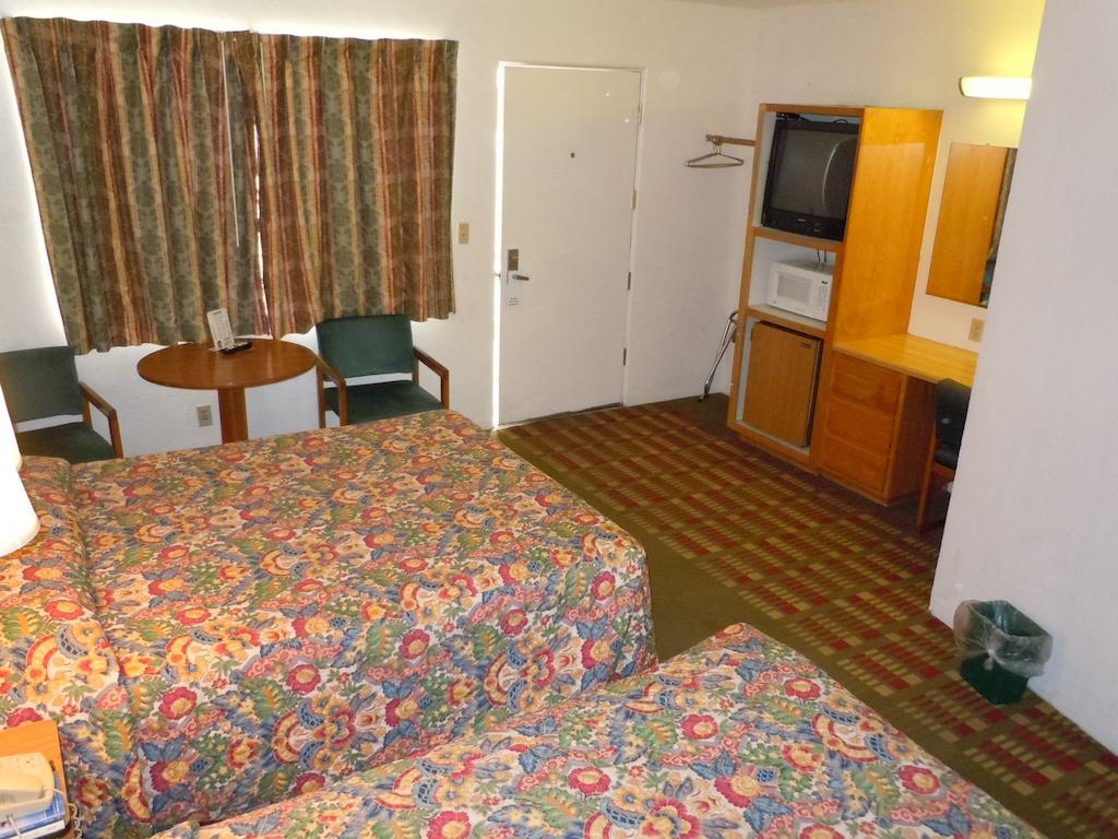 Value Inn Фаллон Экстерьер фото