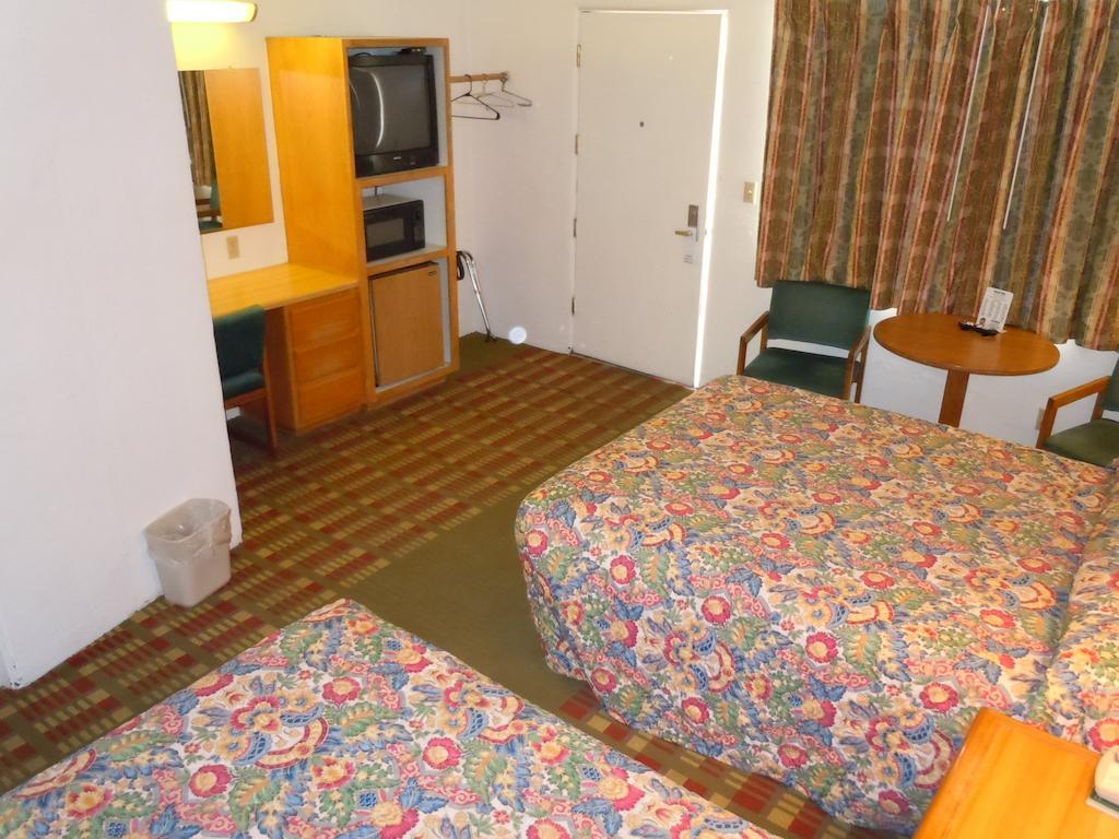 Value Inn Фаллон Экстерьер фото