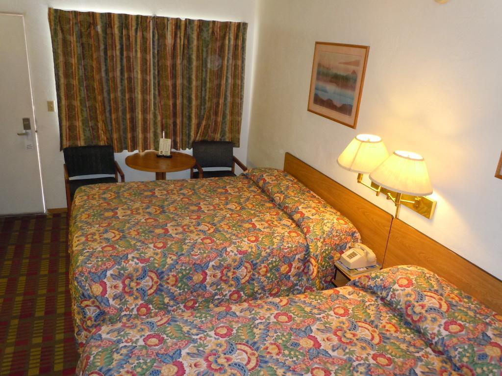 Value Inn Фаллон Экстерьер фото