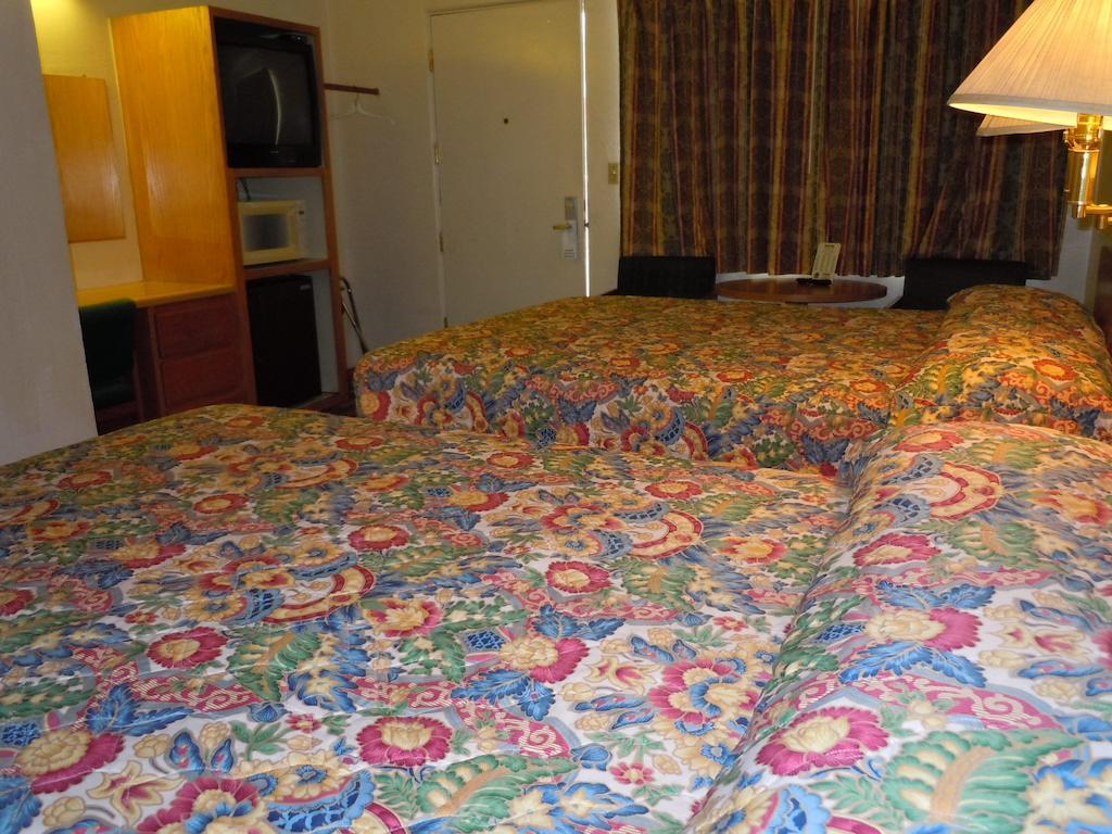 Value Inn Фаллон Экстерьер фото