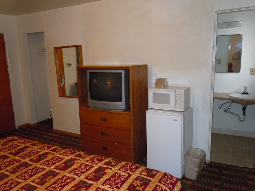 Value Inn Фаллон Экстерьер фото